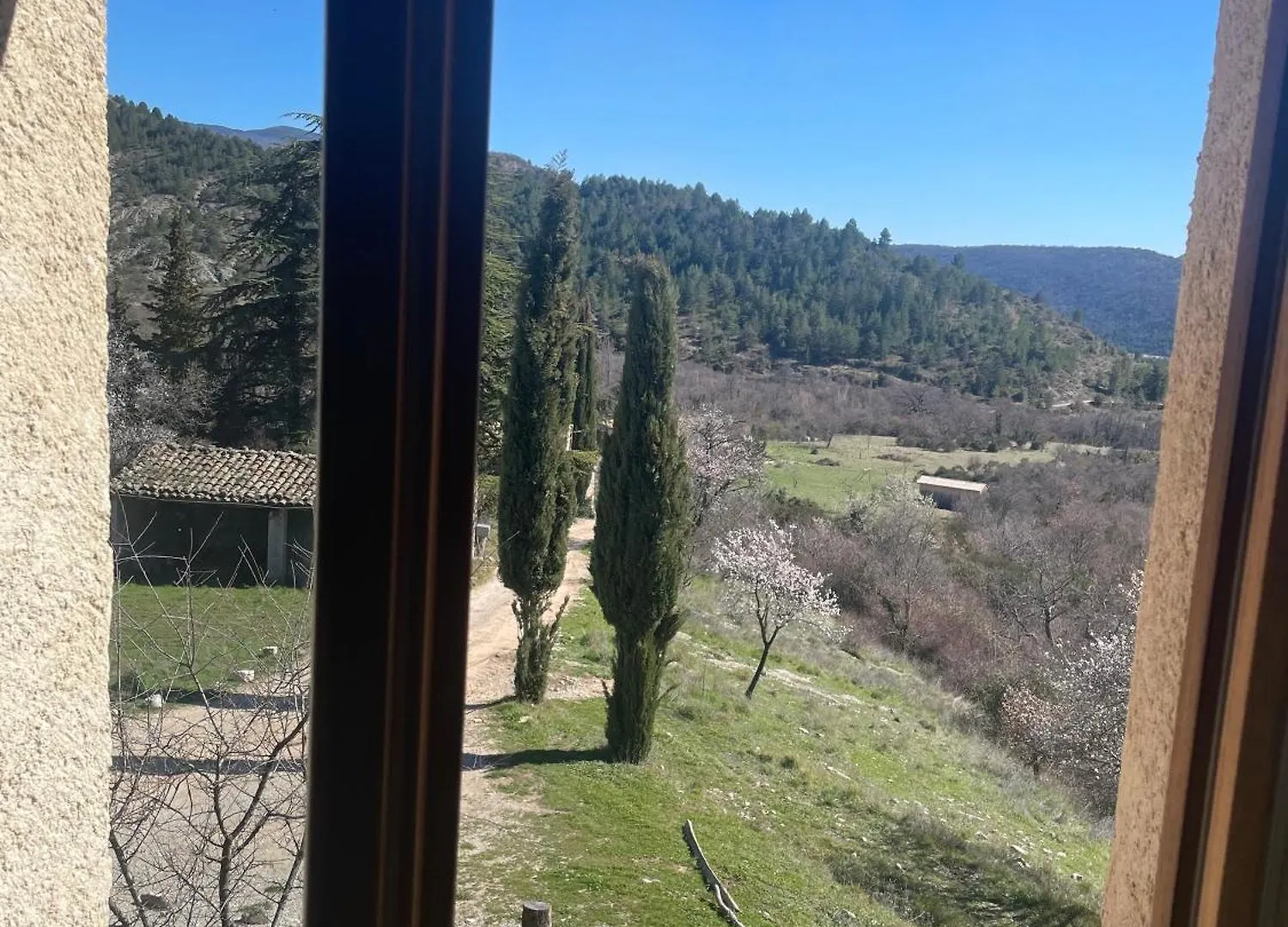 Maison en pleine garrigue sauvage Montbrun-les-Bains